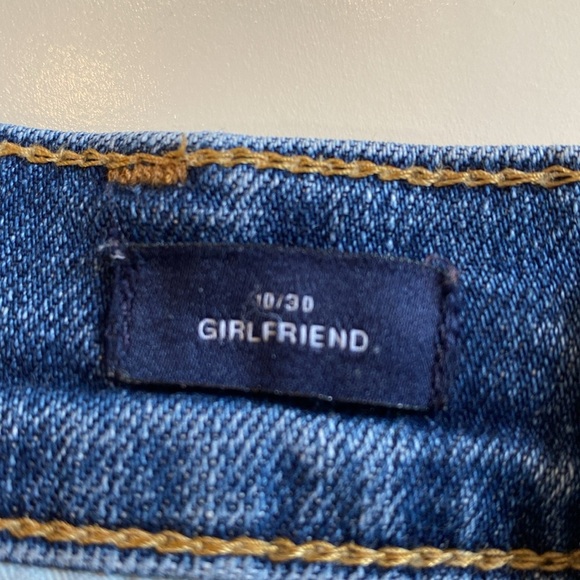 Gap mid wash straight leg high rise girlfriend jean size 10/30 - Picture 8 of 11